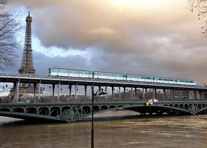 Eiffel Citea Access Dayroom Espace Paris Sans Nuitee Et Chambre Partagee Chatillon Nuitee -- Repos Journee Ou Espace Travail 8-19H Proche Tour Eiffel Ou Usage Bureau A L\'Heure En Journee -- Nuitee Chatillon Avenue Paris