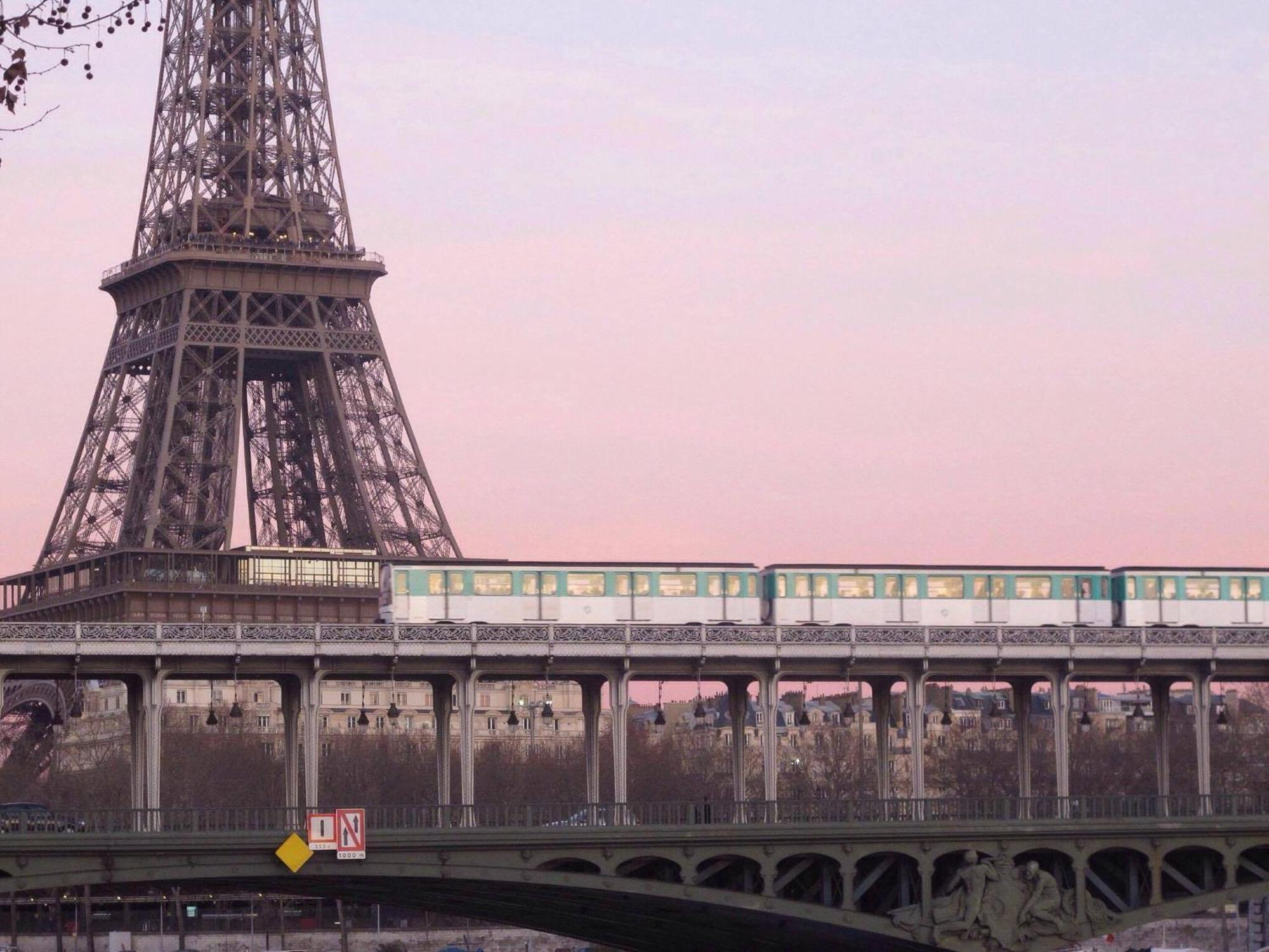 Eiffel Citea Access Dayroom Espace Sans Nuitee Et Partagee Chatillon Nuitee -- Repos Journee Ou Espace Travail 8-19h Proche Tour Eiffel Ou Usage Bureau A L'heure En Journee -- Nuitee Chatillon Avenue * Parijs